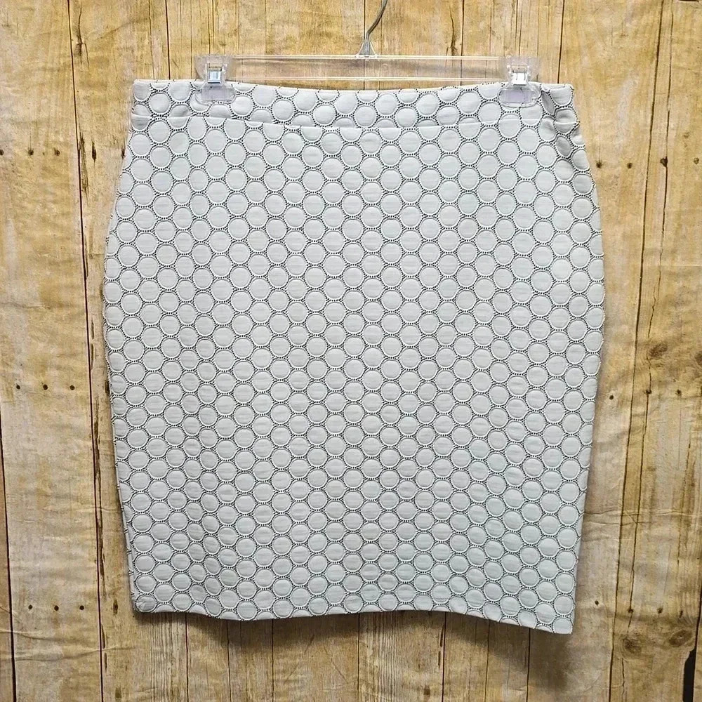 Leota | Skirt | Stretch | Black & White
